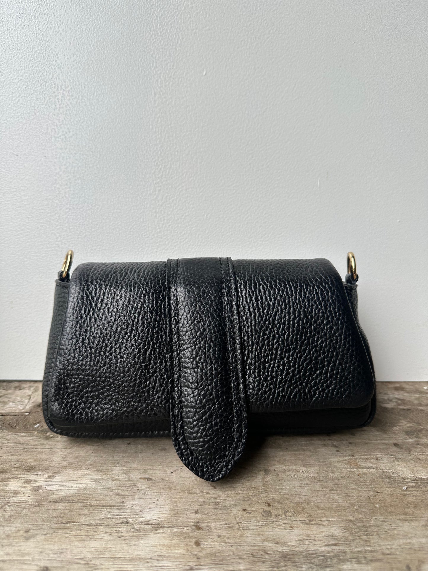 Yasmin Puffy Bag Black