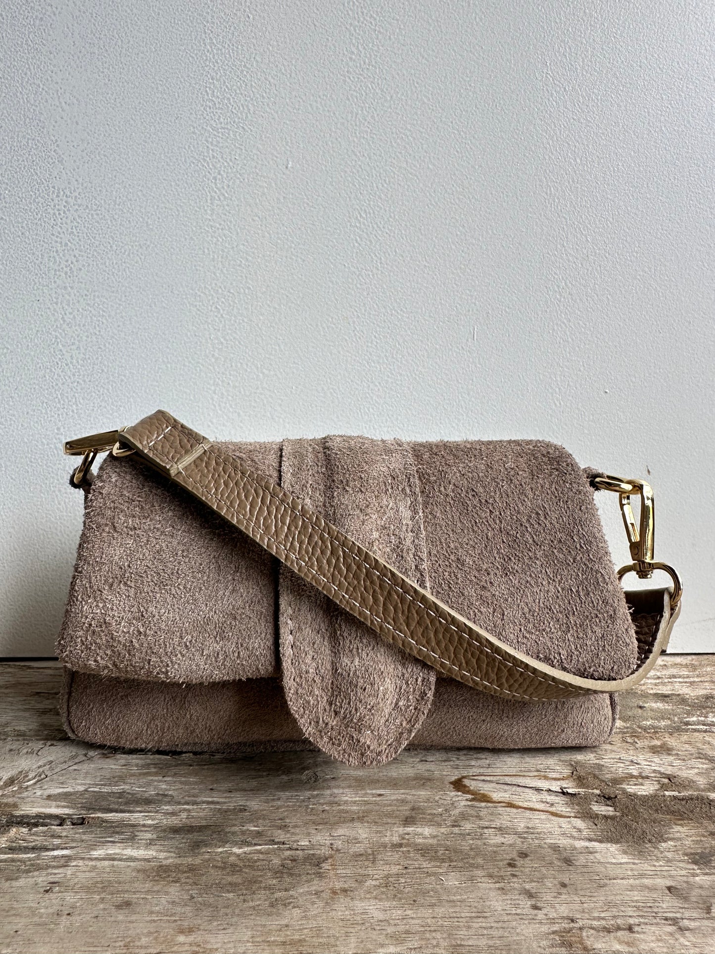 Yasmin Puffy Suede Taupe