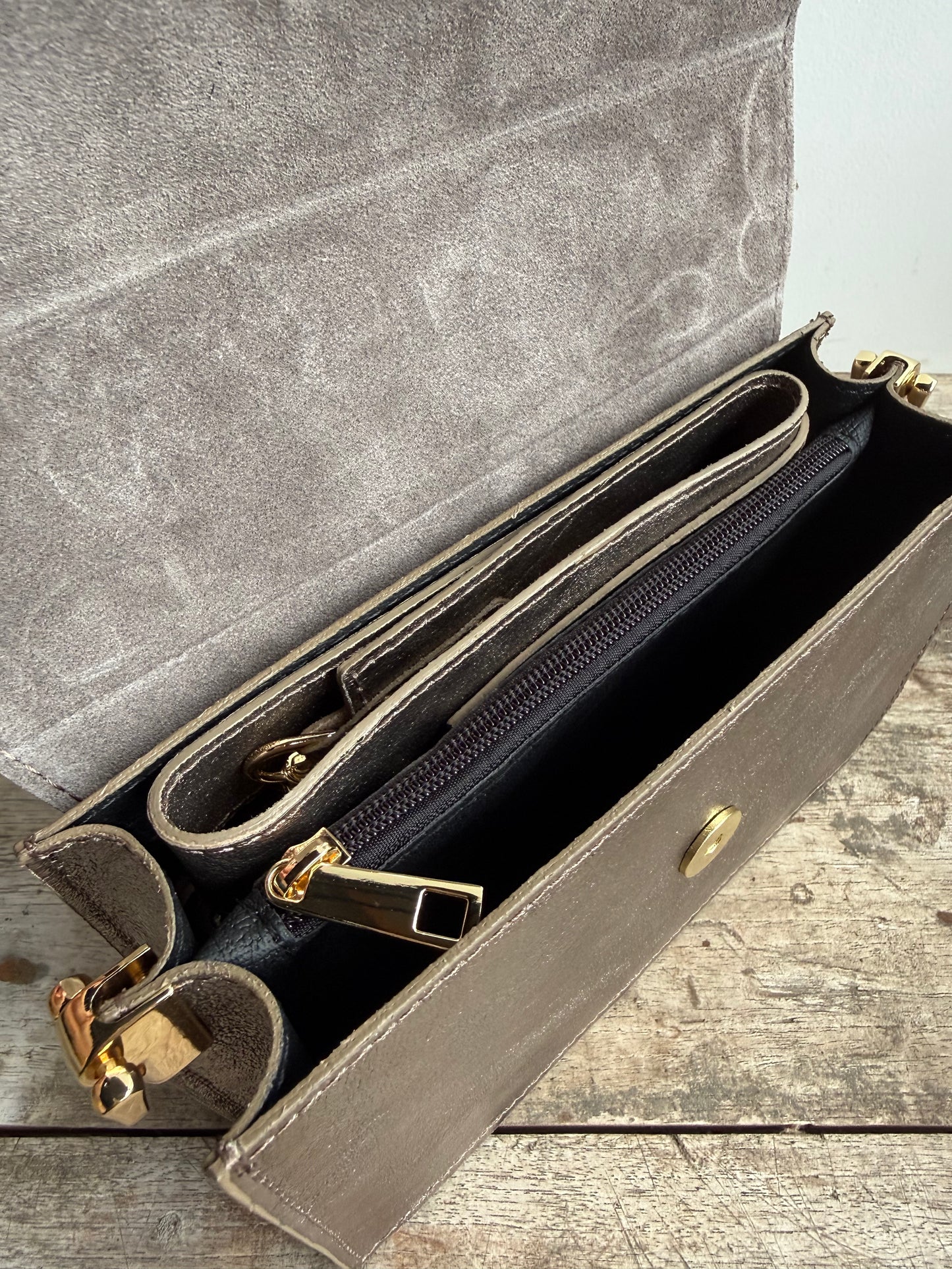 Amber Bag Metallic Bronze