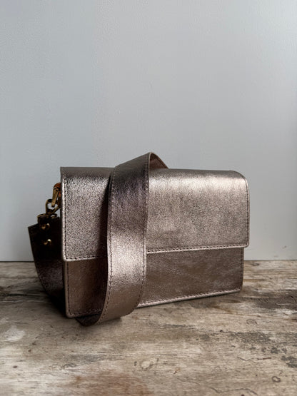 Amber Bag Metallic Bronze